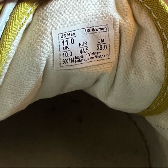 Yellow Vans - Picture 4 of 4